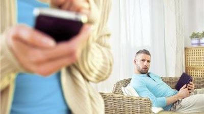 ما حكم شخص أغرى امرأة وسعى في تطليقها ليتزوجها؟.. الإفتاء تجيب