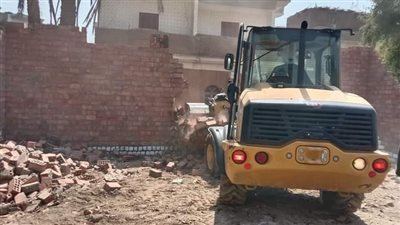 استمرار حملات الإزالة للمباني المخالفة على الأراضي الزراعية بسوهاج