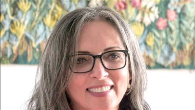 الروائية مي التلمساني: أتطلع لمشروع بيت يحمل اسم العائلة.. ومصر تعاني انحدار قيمة العمل الفني |حوار