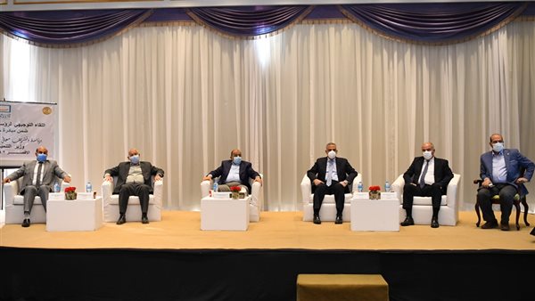 اجتماع وزير التنمية