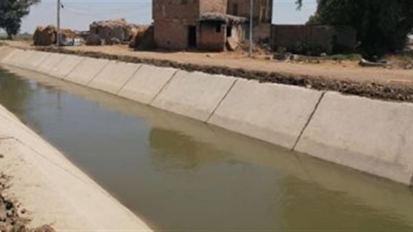 تبطين الترع