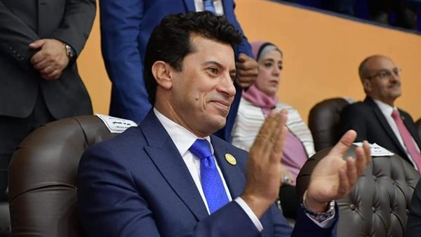 وزير الشباب والرياضة