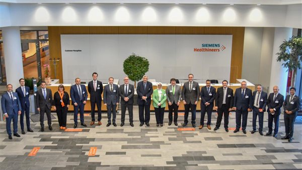 الدكتورة هالة زايد