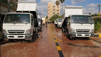 توزيع 13 سيارة كسح مياه ونقل قمامة على المراكز بكفر الشيخ