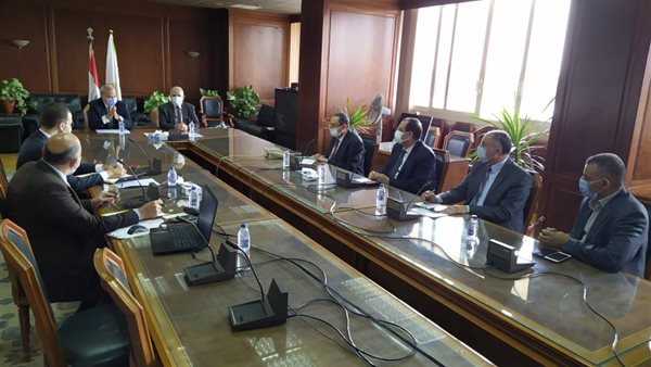 اجتماع وزير الموارد