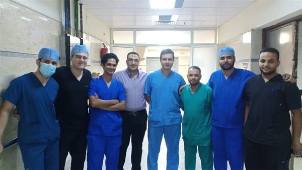 فريق طبي بمستشفى