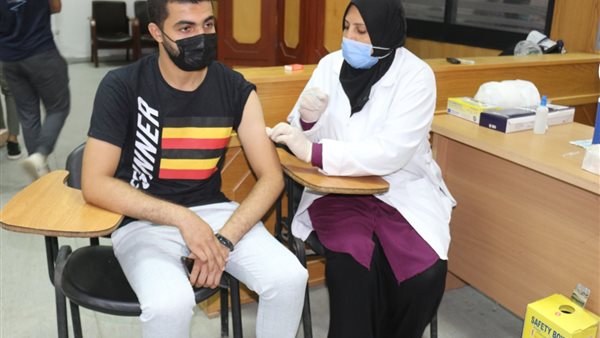 تطعيم الطلاب