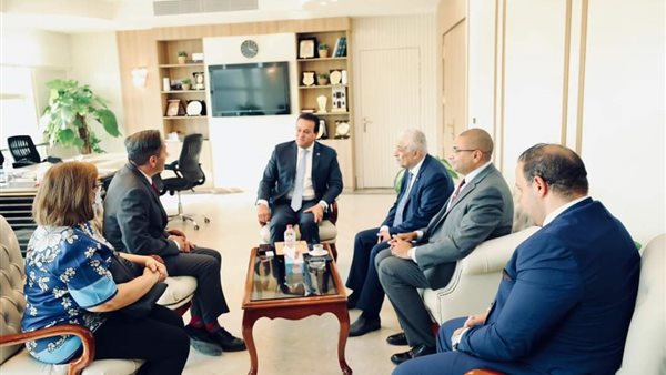 التعليم العالي يعقد