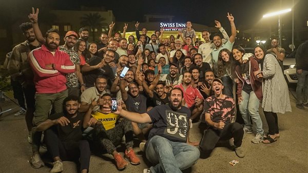 أسرة مسلسل الآنسة