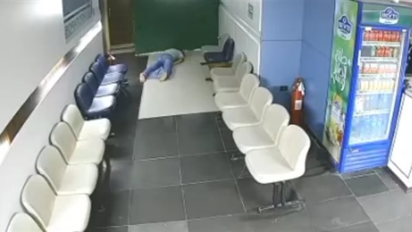 أحمد مات ساجدًا أثناء