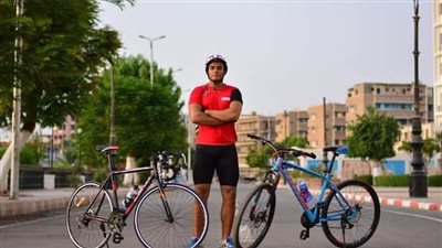 بعد بث مباشر ودع به أصدقاءه.. وفاة صاحب أشهر مشروع بأسوان إثر حادث تصادم 