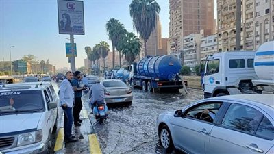 محافظ الغربية يتابع إصلاح انفجار ماسورة مياه الشرب الرئيسية بمنشية البكري في المحلة