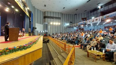 وزير الشباب ومحافظ البحيرة يشهدان الحفل الختامي وتوزيع جوائز مهرجان بدر | صور