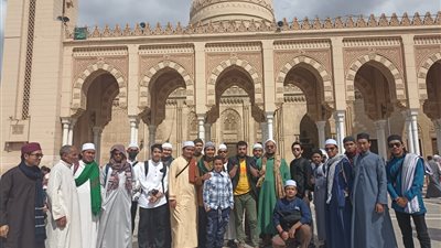 قاطع يديه للتوقف عن السرقة: بعثات أزهرية من ماليزيا والصين تأتي لمعرفة قصتي | صور