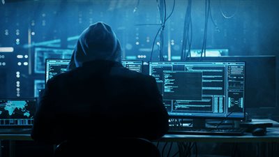 يبلغ 13 عامًا.. هاكر صيني وراء عطل فيسبوك وتوقف خدمات انستجرام وواتساب