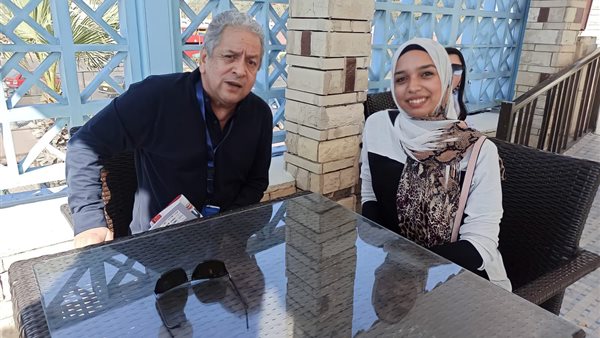 عمر عبد العزيز ومحررة