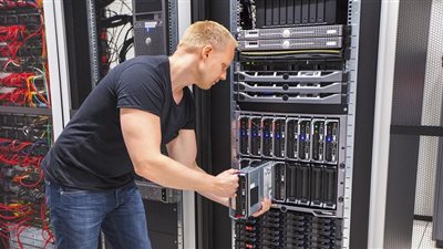 خبير رقمي عن عطل فيسبوك: الخلل قد يكون عملًا تخريبيًّا من بعض موظفي الشركة