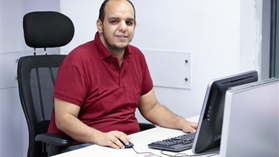 إسلام جمال المتخصص في التسويق الرقمي: تعطل فيس بوك وواتساب شلّ حركة التواصل حول العالم