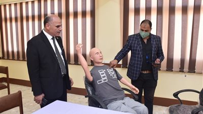 رئيس جامعة الأقصر: كلية الطب على أتم استعداد لاستقبال الطلاب