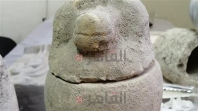 الآثار تبدأ في ترميم الأواني الكانوبية بالمخزن المتحفي في المطرية