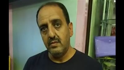 قبطى يبيع حلوى المولد النبوي الشريف بـ المنيا: بستناه كل سنة