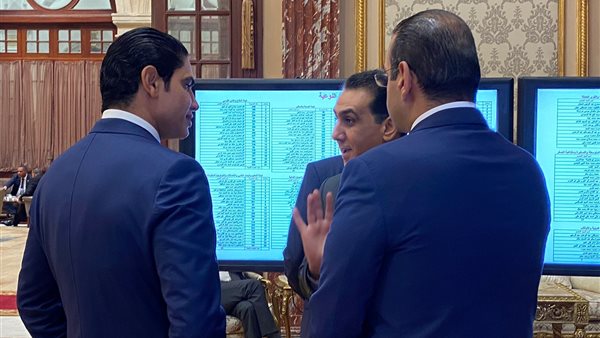 توافد أعضاء مجلس