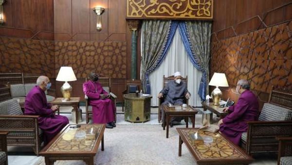 وفد من الكنيسة الأسقفية