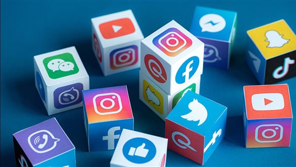 حظر فيسبوك وتويتر