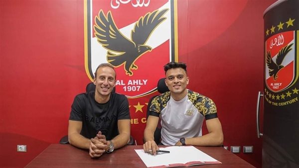 من تجديد عقد صلاح