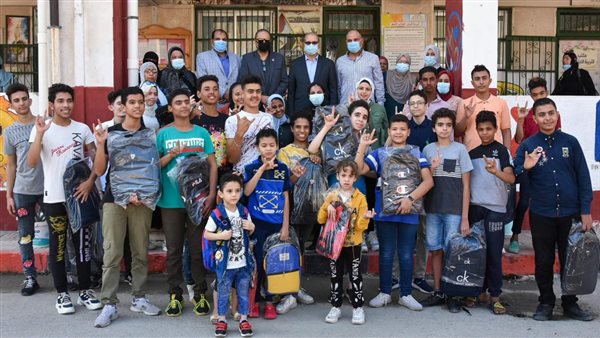 طلاب مدارس التربية