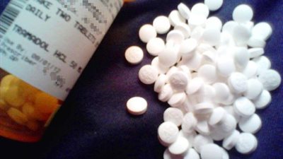  بسبب اتهامات ببيع الأفيون.. صيدليات أمريكية تواجه تعويضات بـ مليارات الدولار