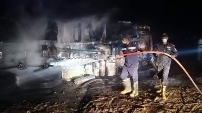 مصرع سائق سيارة وإصابة آخر في حادث بين سيارتين نقل ثقيل بقنا