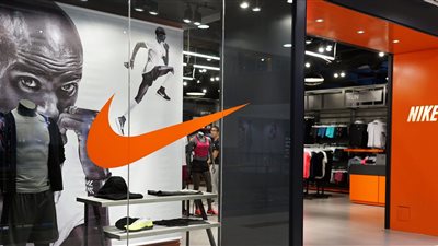هبوط عنيف يضرب سهم نايكي للملابس الأمريكية بعد تراجع المبيعات