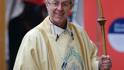 رئيس أساقفة كانتربري يصل القاهرة ويبدأ رحلته بزيارة دير الأنبا مقار