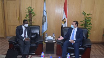 نائب محافظ الأقصر يستقبل سفير ناميبيا لبحث التعاون المشترك