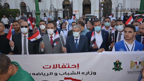 محافظ المنيا يقود