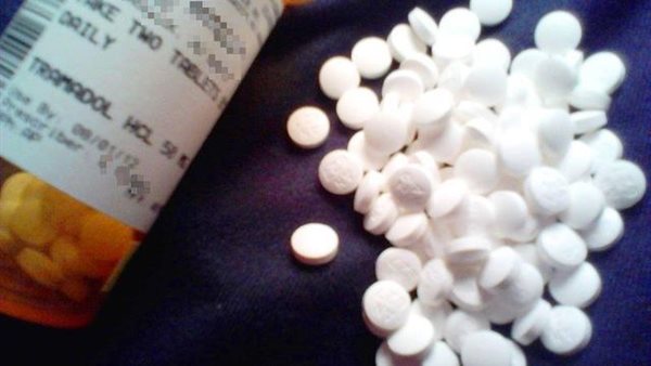 الأدوية غير الشرعية