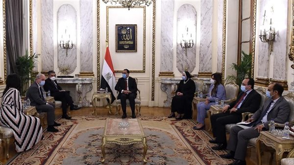 رئيس الوزراء يستقبل