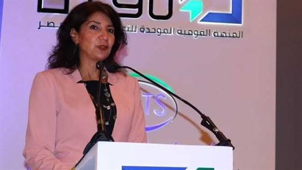 الدكتورة منى ناصر