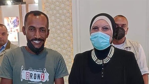 وزيرة الصناعة برفقة