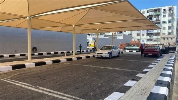 ساحة إنتظار الميناء