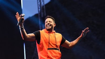 حماقي يحيي حفلًا في مدينة الجلالة وسط تفاعل الجمهور |صور