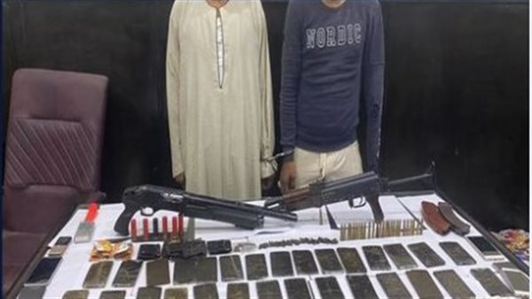 المتهمين والمضبوطات