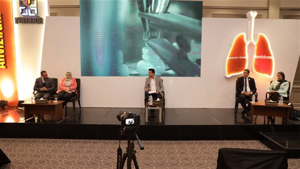 جلسة القاهرة 24 لمؤتمرها