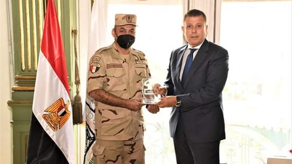 تكريم العقيد احمد