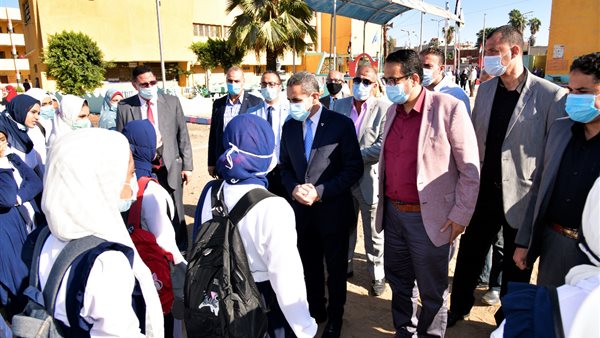 محافظ الغربية يشهد