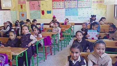 التعليم تنشر صورًا لانطلاق أول أيام العام الدراسي الجديد في 12 محافظة 