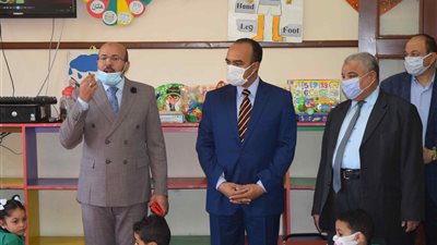 محافظ المنيا يكلف نائبه بمتابعة انتظام سير العملية التعليمية