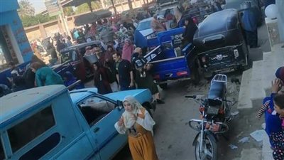 محافظ بني سويف يناقش الحلول المنفذة بشأن شكوى مواطنين بشارعي طراد النيل وسعد زغلول | فيديو 