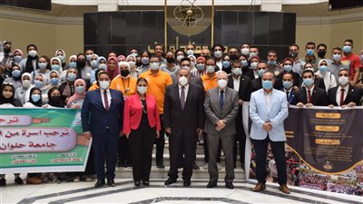 القائم بعمل رئيس جامعة حلوان يؤكد أهمية الأنشطة الطلابية ودور الأسر والاتحادات